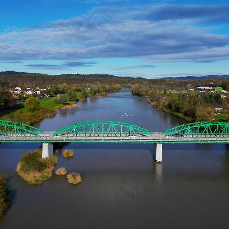 Vila Dom Przy Gorce Lesko Exteriér fotografie